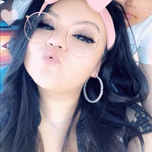 Meet your Posher, Kimberly